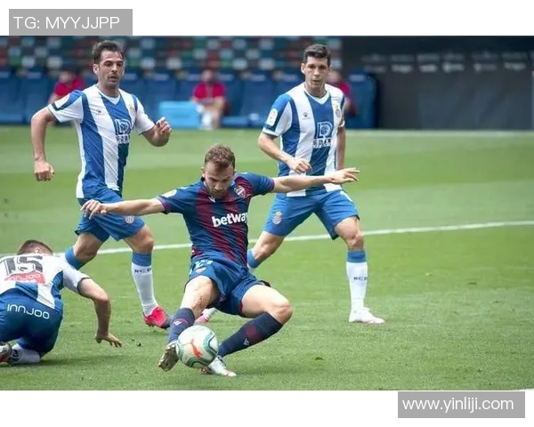 西甲激战：马竞逆转切尔西全场沸腾瞬间引发热议分析